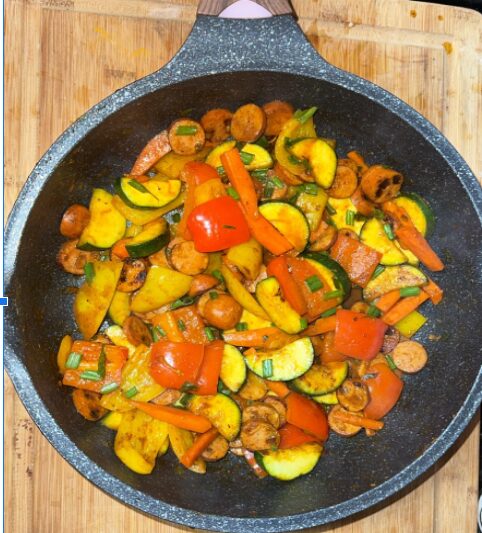 Deliciously Digestive: Apple Bourbon Chicken Sausage Stir-Fry Two Ways Deliciously Digestive: Apple Bourbon Chicken Sausage Stir-Fry Two Ways